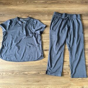 Beyond Scrubs Womens Set Pewter Gray XL 1/4 Zip Top Petite Large Cargo Pants
